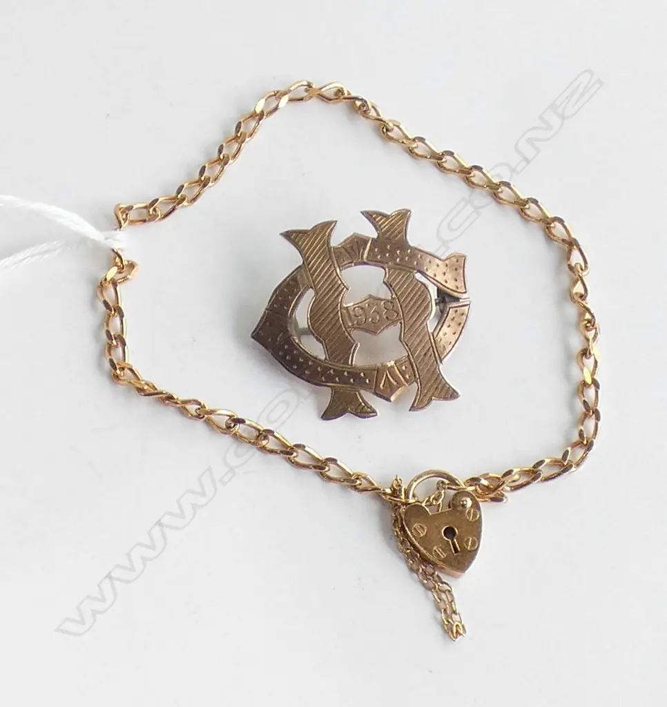 9CT GOLD JEWELLERY; OLD BADGE, LOCKET BRACELET 6.2 GMS Image 1++