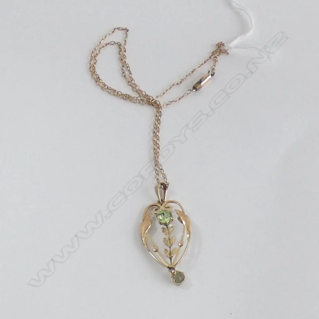 9CT GOLD ART NOUVEAU PENDANT  Image 1++