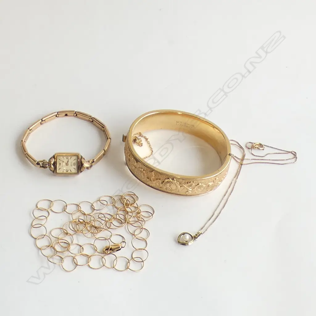9CT GOLD NECKLACE w. 9CT PEARL PENDANT 1.6 GRAMS + GOLD FILLED NECKLACE, BANGLE & WATCH Image 1++