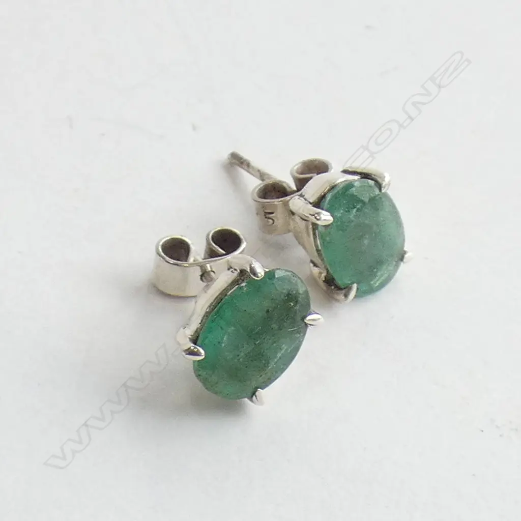 PR 925 & EMERALD STUD EARRINGS Image 1++