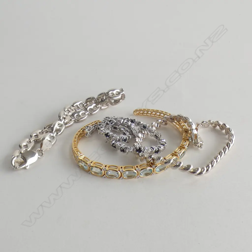 4 STG BRACELETS 42 GRAMS  Image 1++