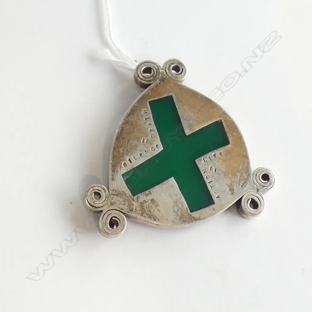 (O) CONTEMPORARY SILVER BROOCH BY JEWELLER KIM BRICE Image 1++