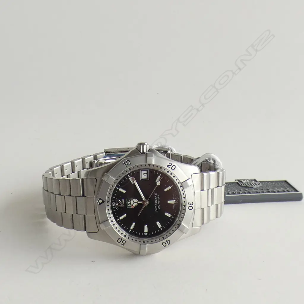 TAG HEUER GENTS DIVER'S WATCH 'PROFFESSIONAL 200M' BOXED APPARENTLY WORKING black dial Image 1++