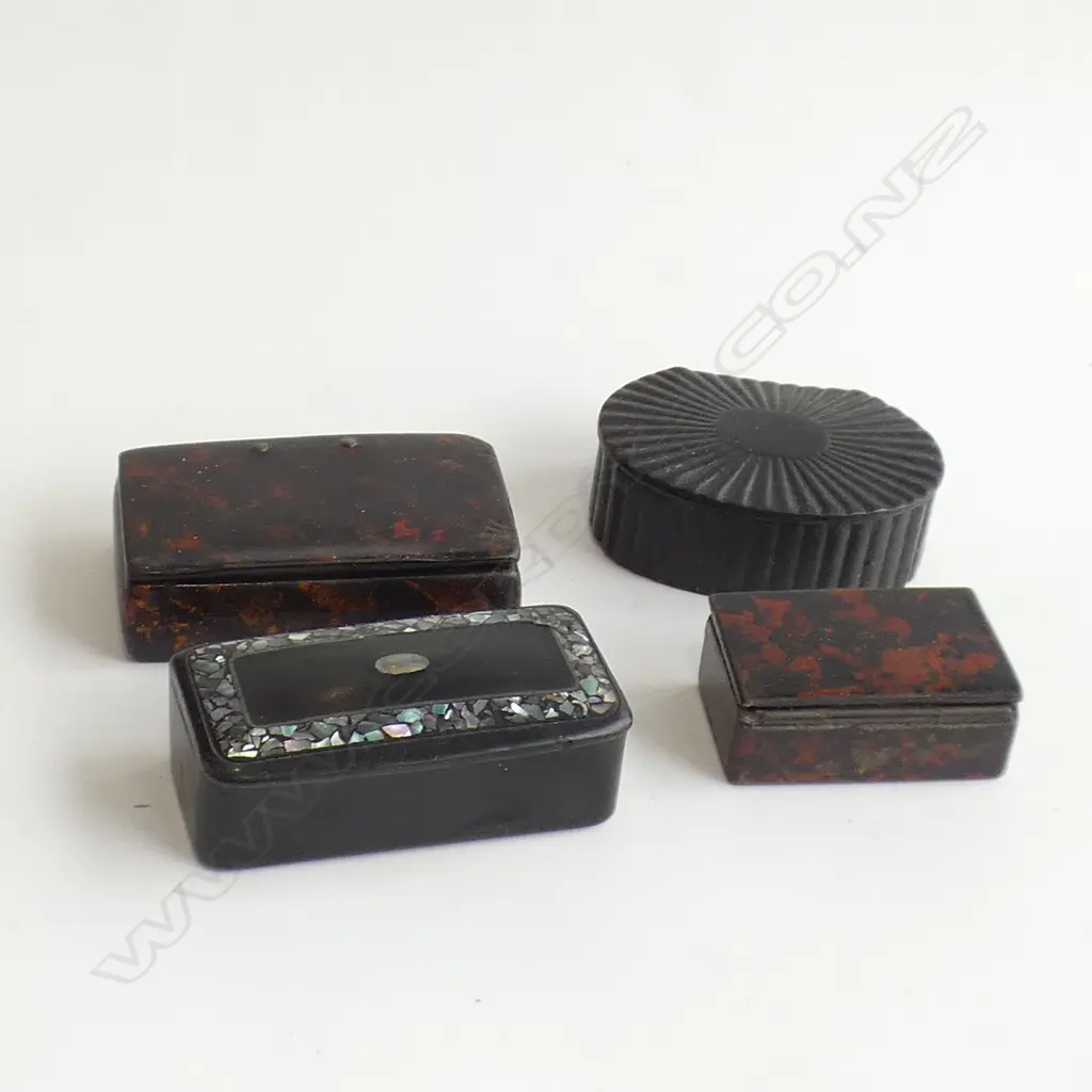 4 VINTAGE LACQUER BOXES LARGEST W.65mm Image 1++