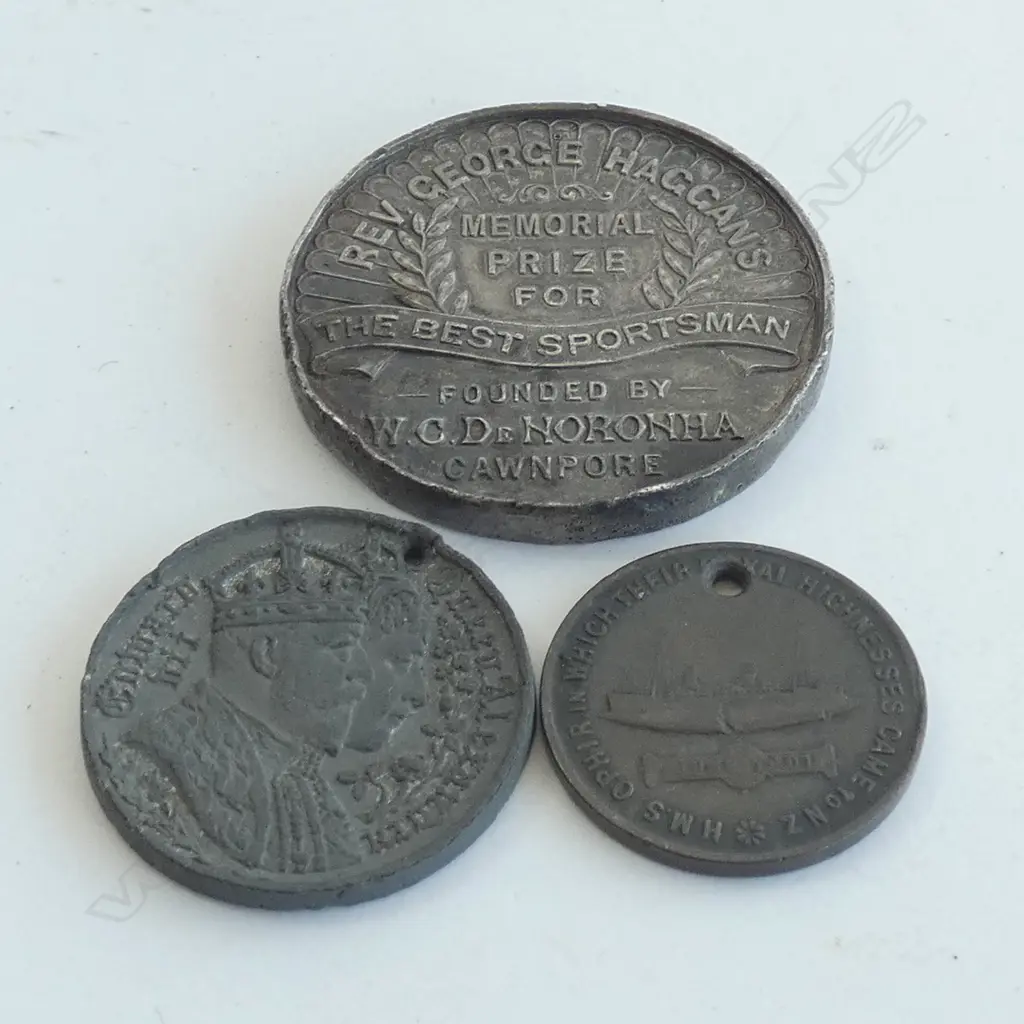 3 x 1900s TOKENS/MEDAL - 2 ROYALTY & 1 'BEST SPORTSMAN' Image 1++