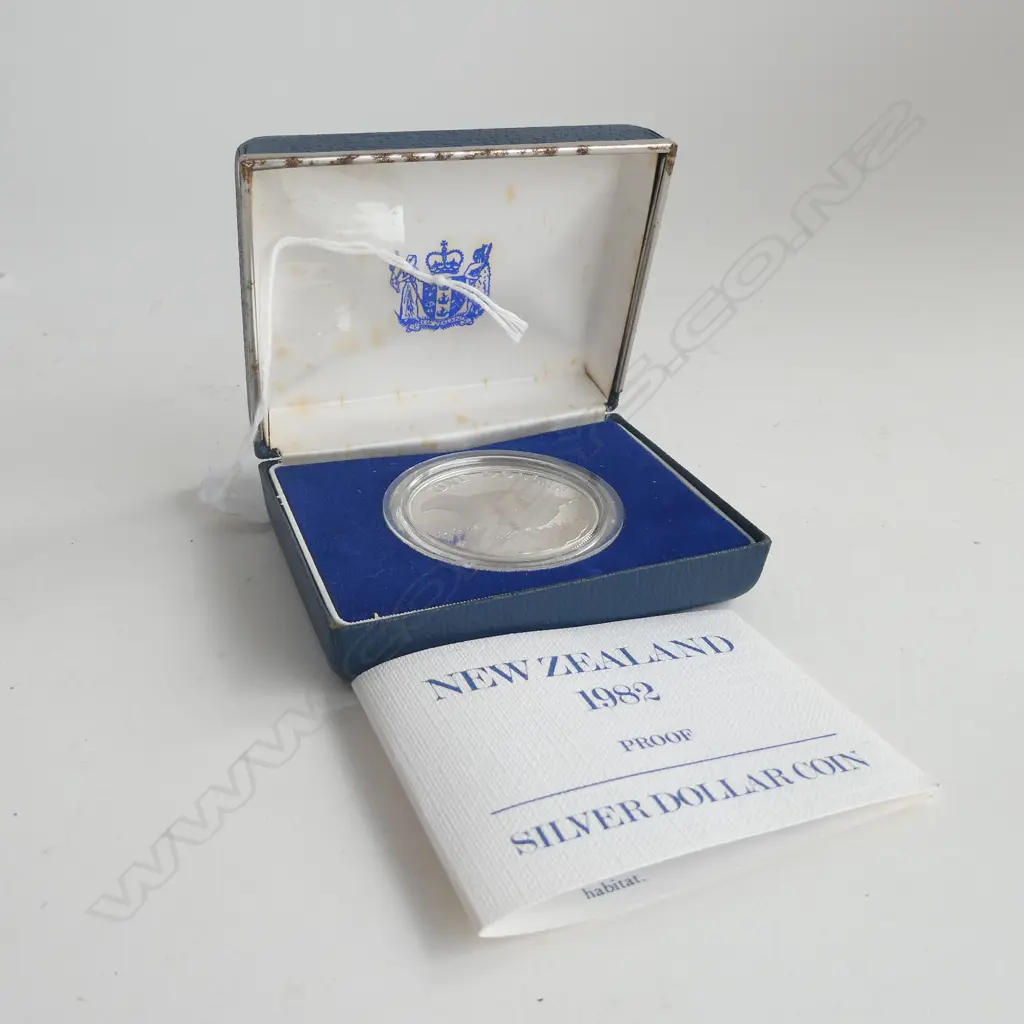 NZ 1982 PROOF SILVER DOLLAR COIN Image 1++