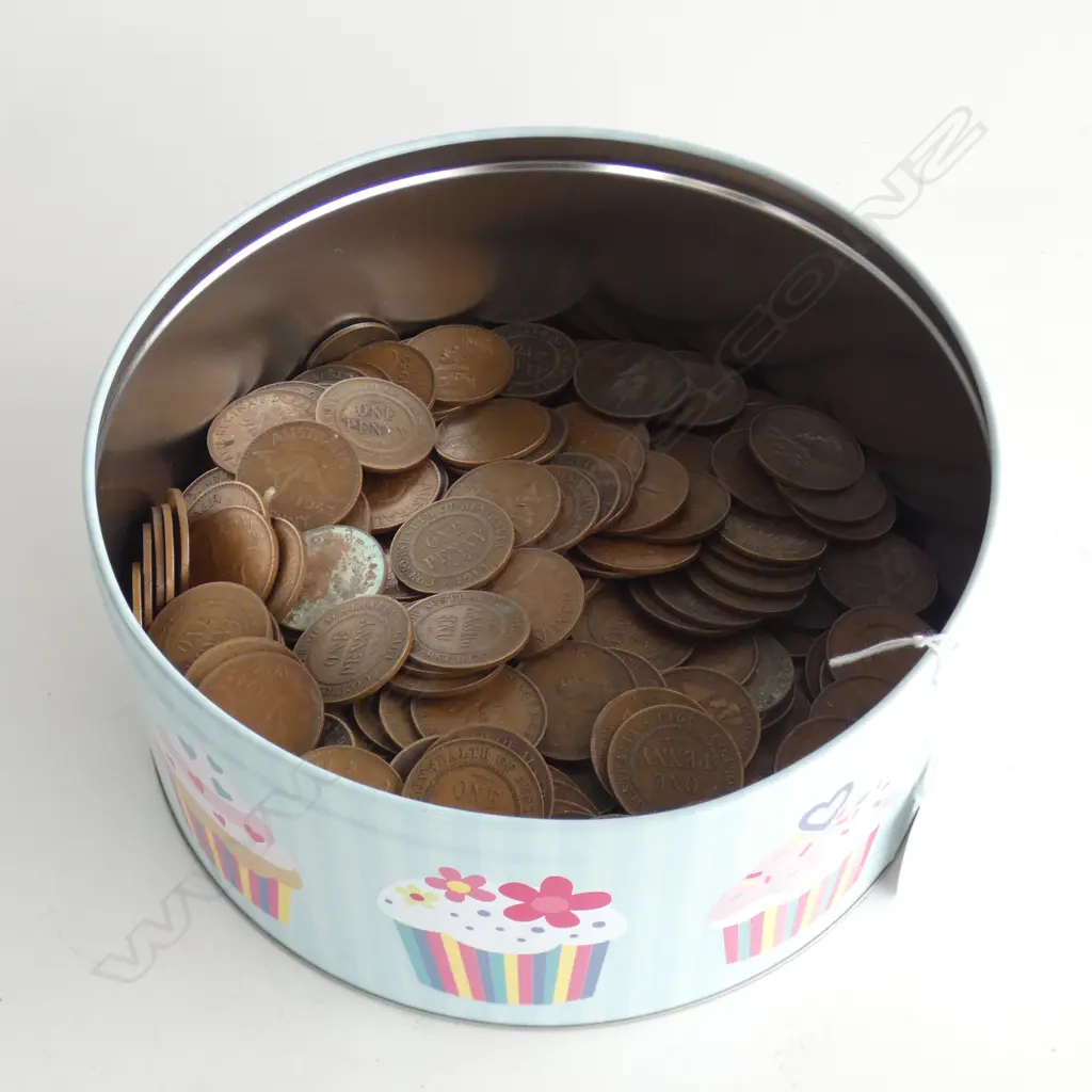 3.7 KG ASST. COPPER PENNIES MOSTLY AUST. Image 1++