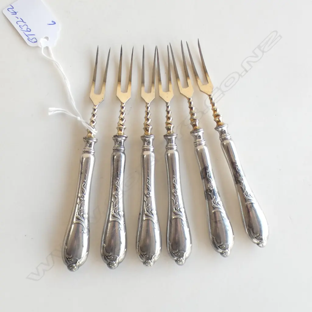 SET 6 WMF S/PLATE HANDLED FANCY PICKLE FORKS Image 1++