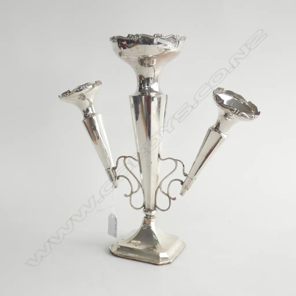 ANTIQUE STG SILVER EPERGNE - 3 OCTAGON SIDED TRUMPETS. 2 SMALLER ONES A/F CHESTER 1912 SLIGHTLY WEIGHTED BASE 600GMS Image 1++