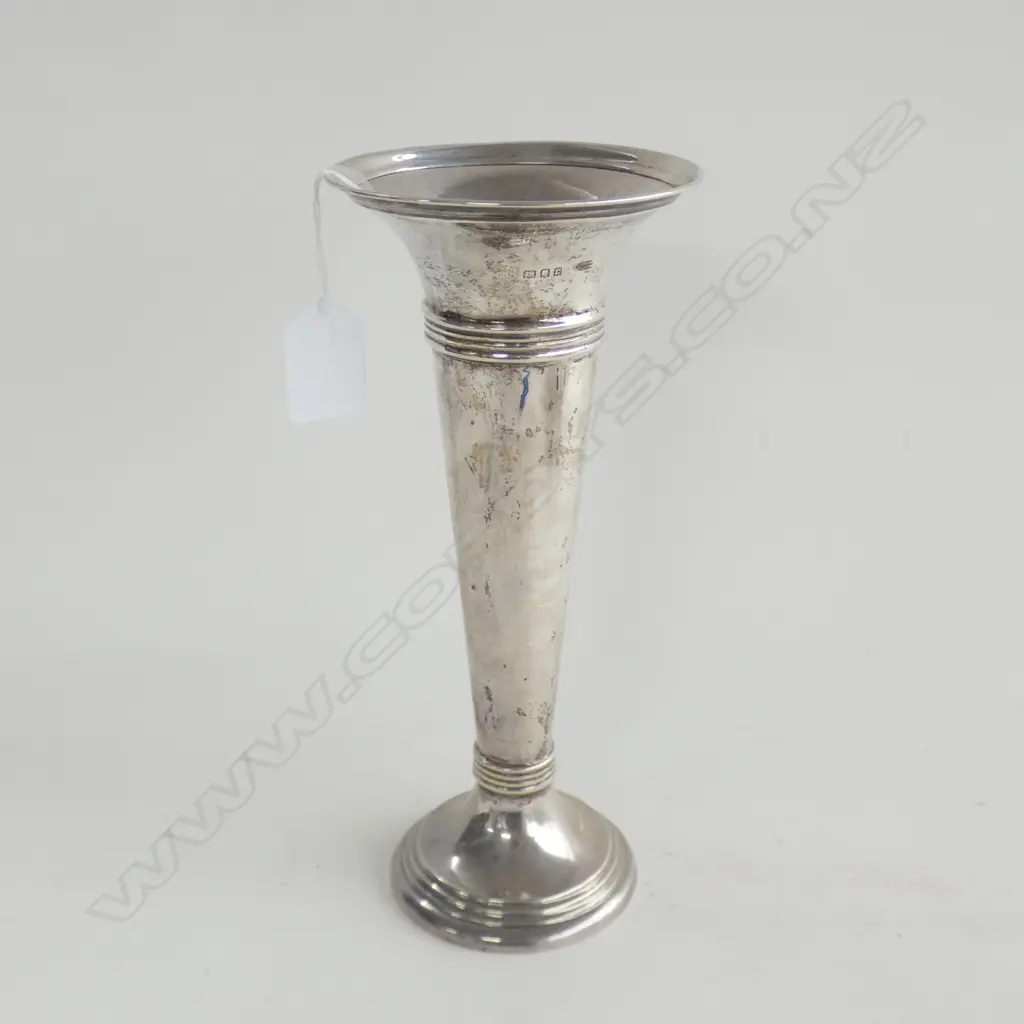 LONDON 1918 TALL SILVER TRUMPET VASE H.245mm 320gms MAHOGANY BASE Image 1++