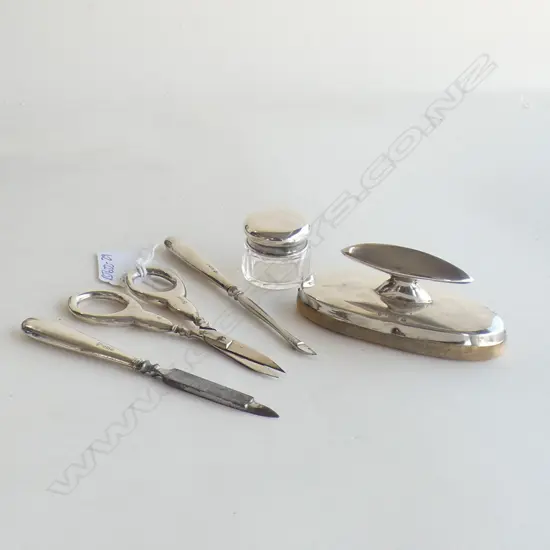 5 PCE SILVER VANITY SET BOXED BIRMINGHAM 1920