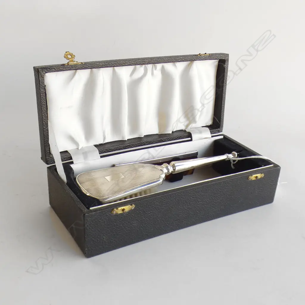 BOXED SILVER BRUSH & COMB SET MACHINE ENGRAVED BIRM 1962 Image 1++