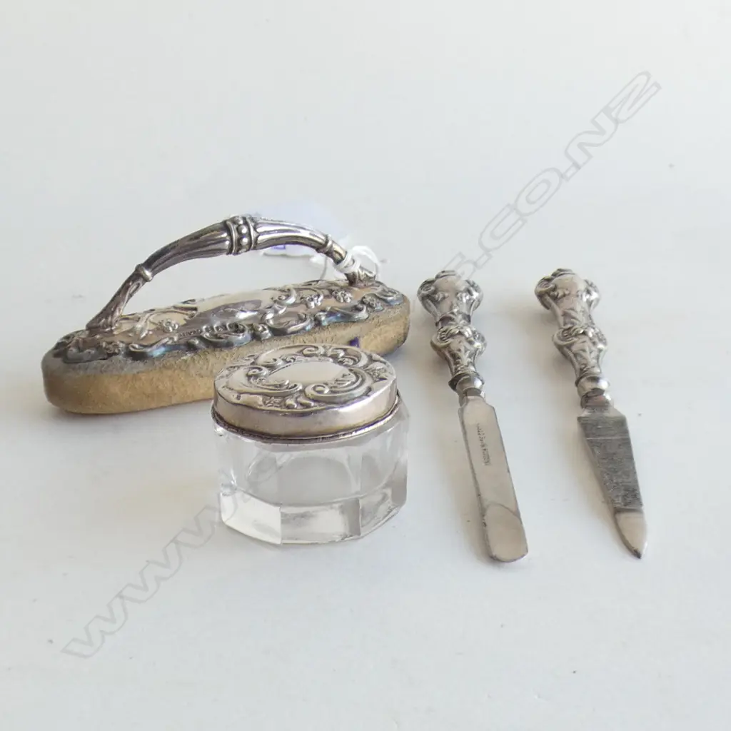 BIRM. 1915 4 PCE EMBOSSED VANITY SET CASED Image 1++