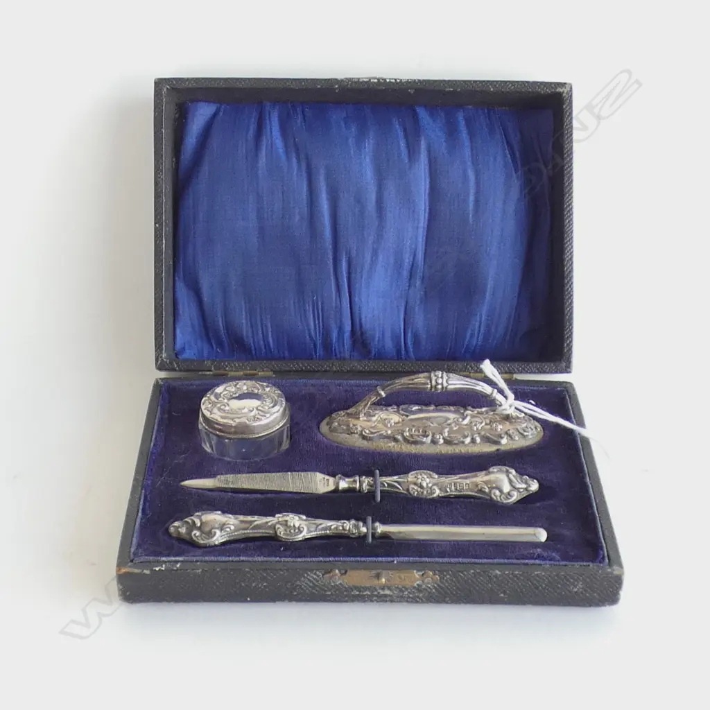 BIRM. 1915 4 PCE EMBOSSED VANITY SET CASED Image 1++