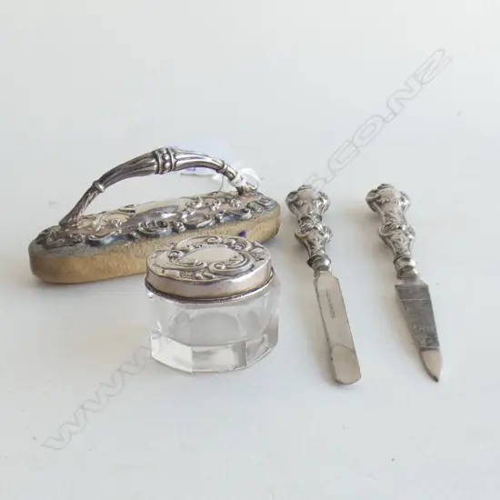 BIRM. 1915 4 PCE EMBOSSED VANITY SET CASED