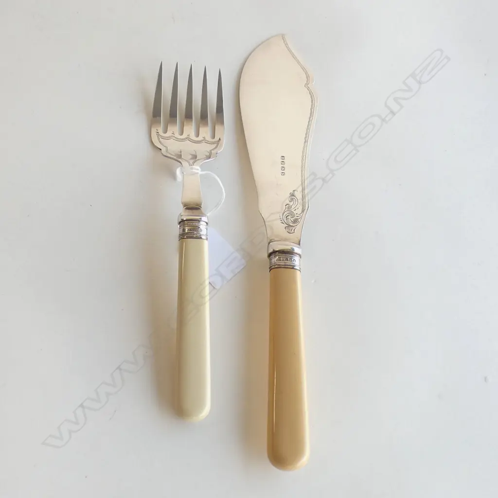 CASED EARLY 20THC S/PLATE FISH SERVING SET Image 1++