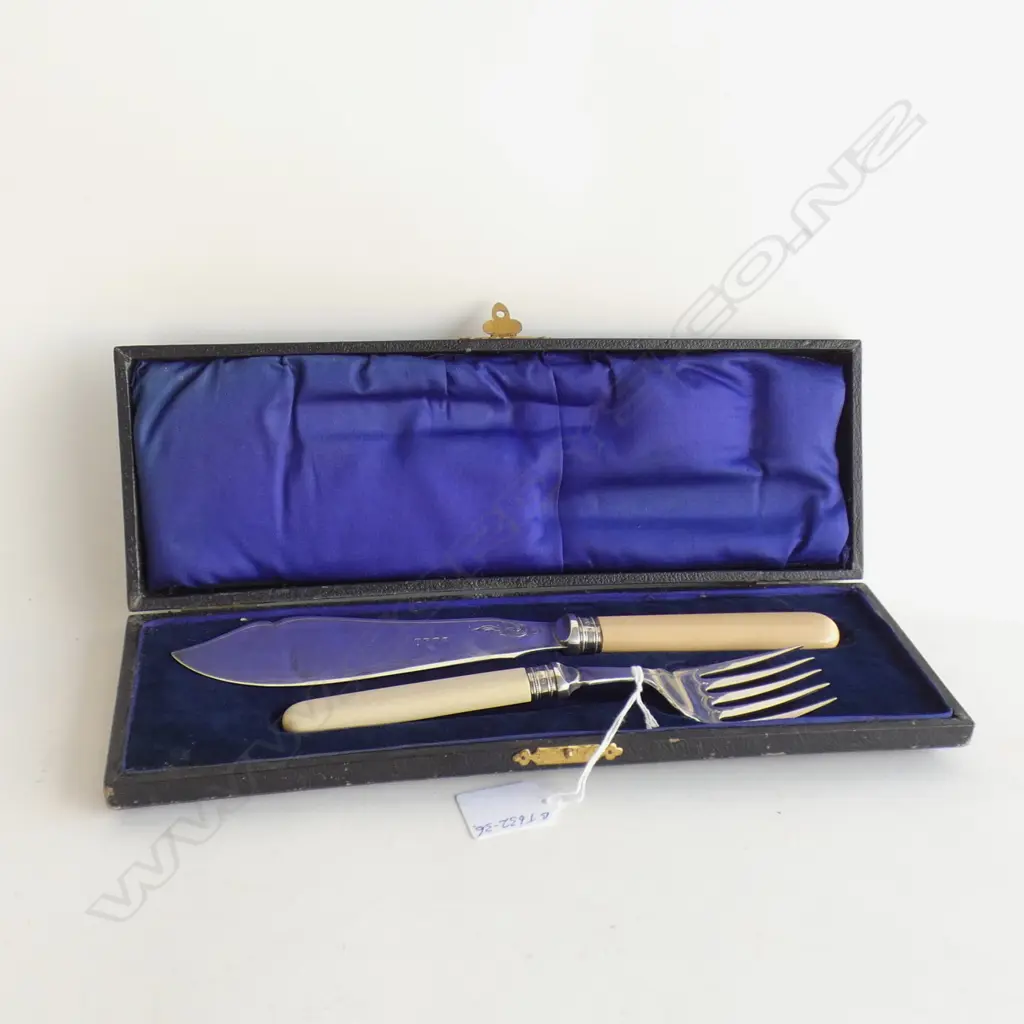 CASED EARLY 20THC S/PLATE FISH SERVING SET Image 1++