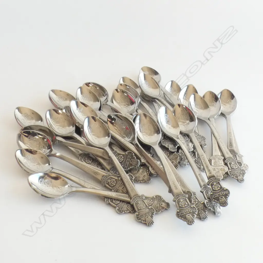 (J) POUCH OF 40 ROLEX TEASPOONS  Image 1++