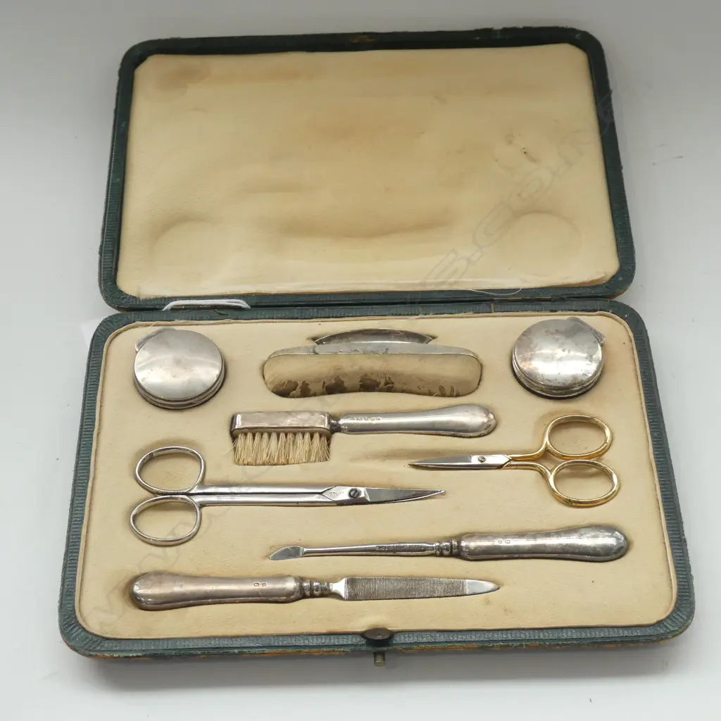 BOXED MANICURE SOME STERLING FITTINGS Image 1++