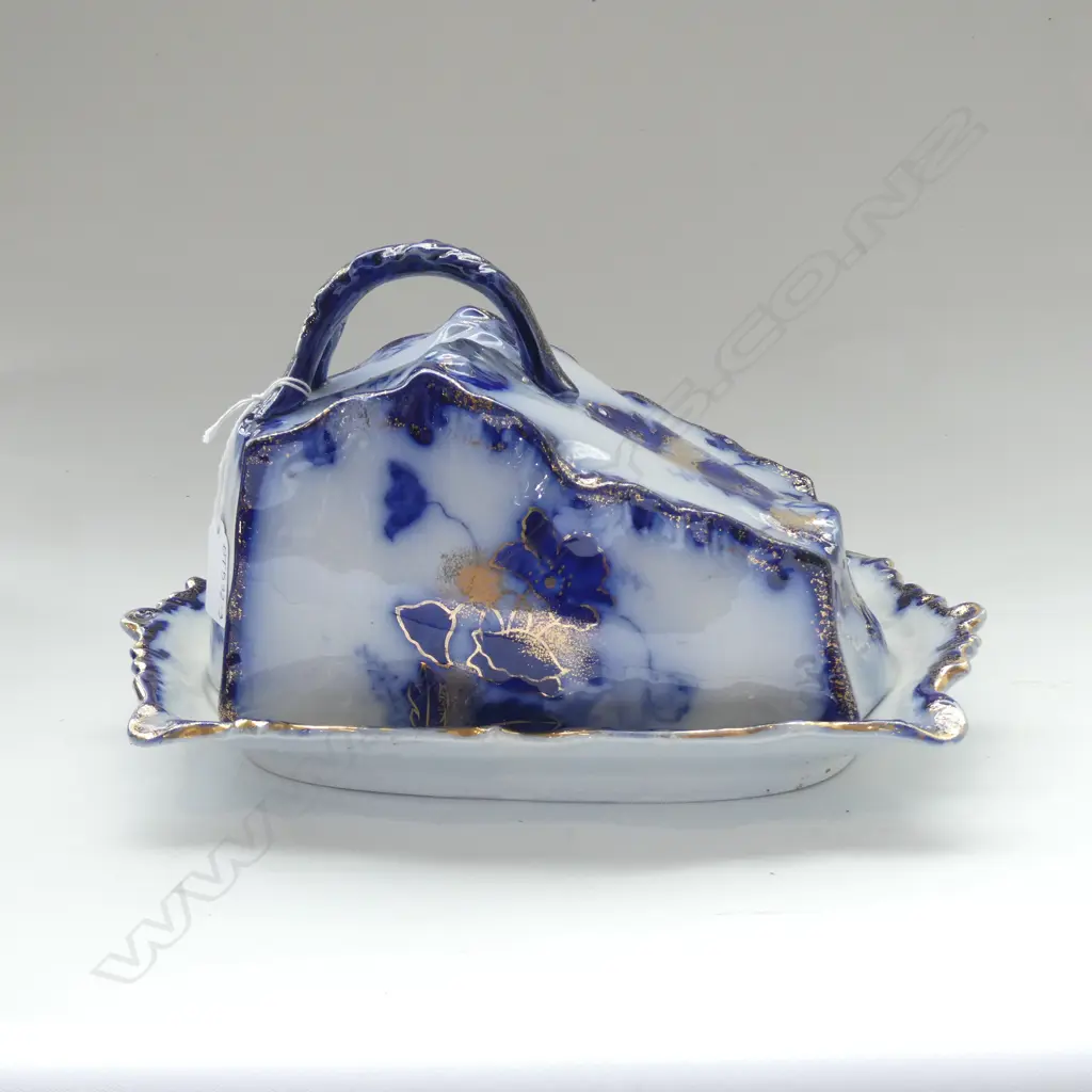 LG VINTAGE FLOW BLUE CHEESE DISH & COVER L 295MM Image 1++