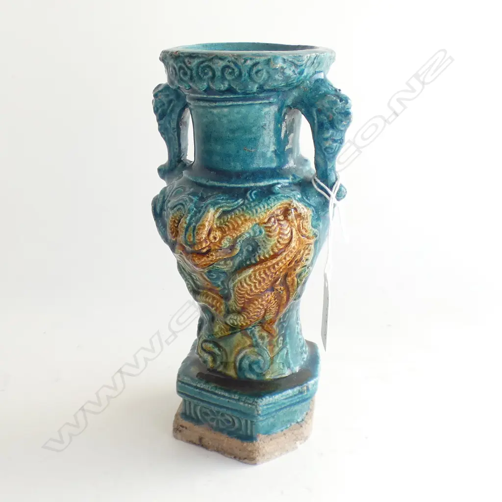 CHINESE MING FAHUA TYPE VASE, GLAZE FRITS. H.200mm Image 1++