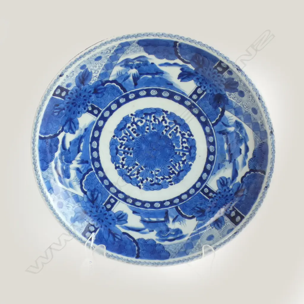 OLD ORIENTAL BLUE & WHITE LARGE PLATE PANELLED LANDSCAPE SCENE Dia.330mm Image 1++