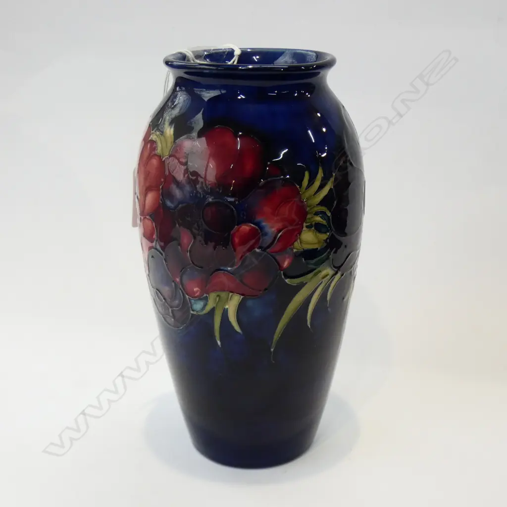 WALTER MOORCROFT VASE HIBISCUS PATTERN HAIRLINE CRACK 190MM HIGH Image 1++