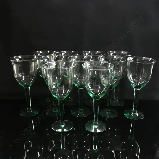 SET OF11 MODERN LARGE ELEGANT GREEN  GIN/WATER GLASSES