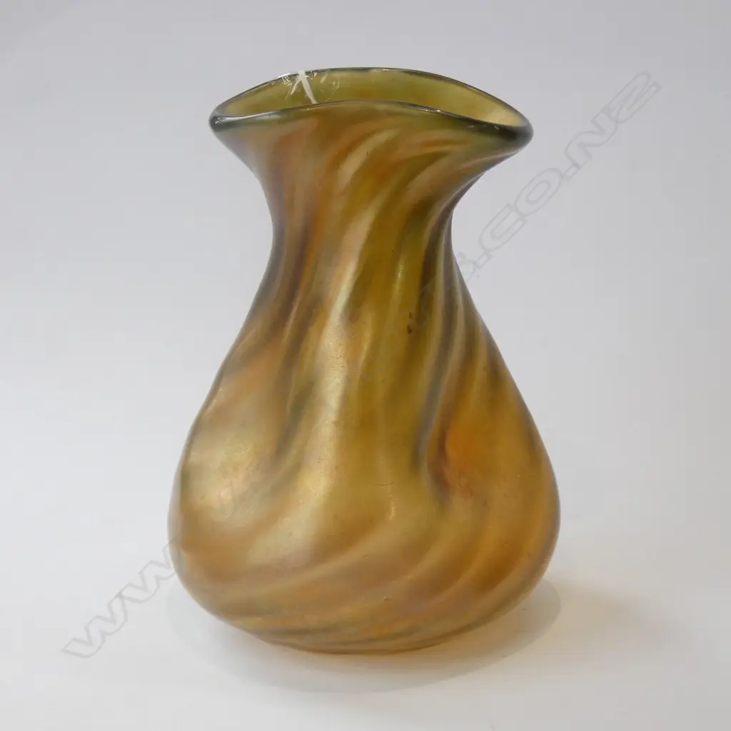 LEOTZ ? VASE TAPERED 3 DIMPLES IRREDESCENT H.170mm Image 1++