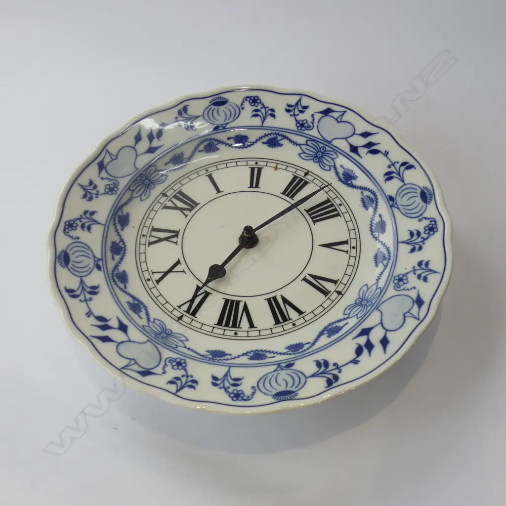 CZECH BLUE ONION PATTERN PLATE WALL CLOCK DIA 245MM Image 1++