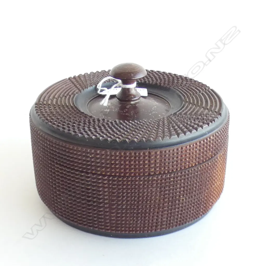 PACIFIC ISLAND CARVED HARDWOOD LIDDED CONTAINER 145mm dia Image 1++