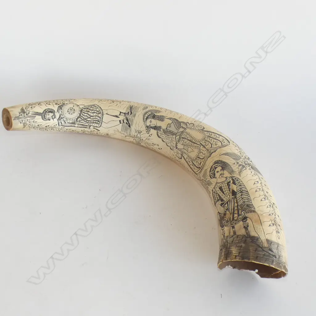 ENGRAVED 19thC SCOTTISH OX HORN H.420mm.... Image 1++