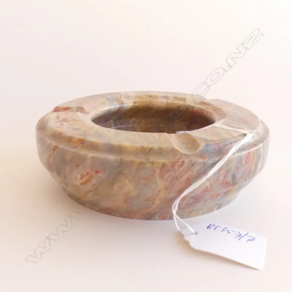 ARGENTINIAN MARBLE ASHTRAY D 130 MM Image 1++
