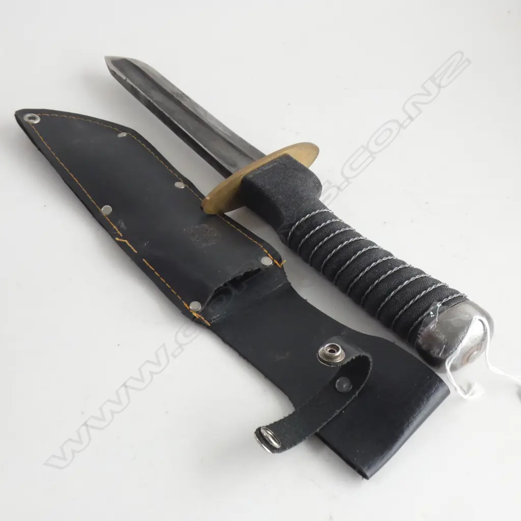 VINTAGE SWORD w. BLADE CUT DOWN, SHARKSKIN HANDLE IN LEATHER CASE L.315mm Image 1++