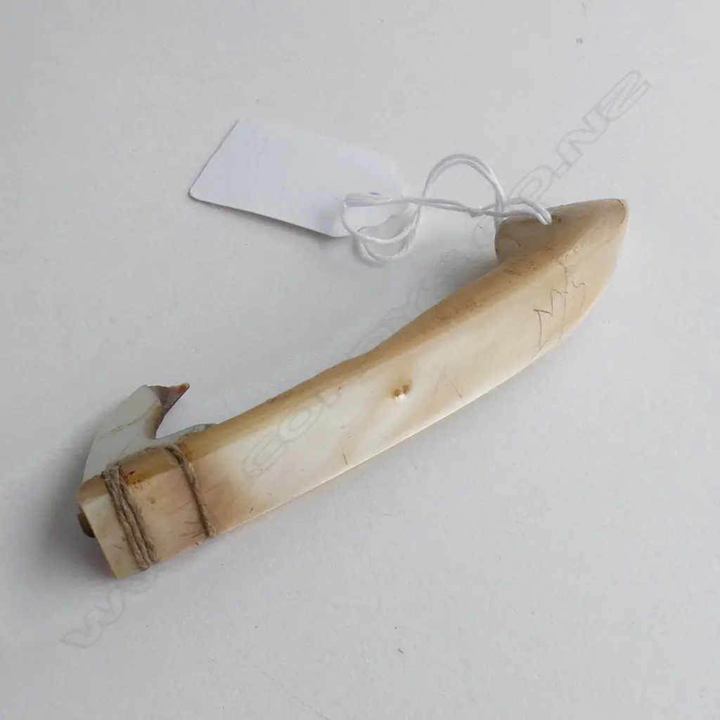OLD SOLOMON ISLANDS FISH HOOK MOP & HORN BARB A.F. L.105mm Image 1++