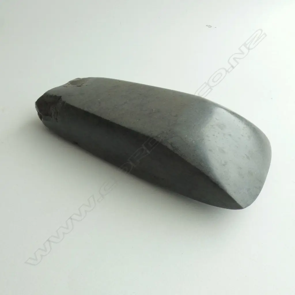 Y21418 LARGE TOKI (STONE ADZE) L.162mm Image 1++