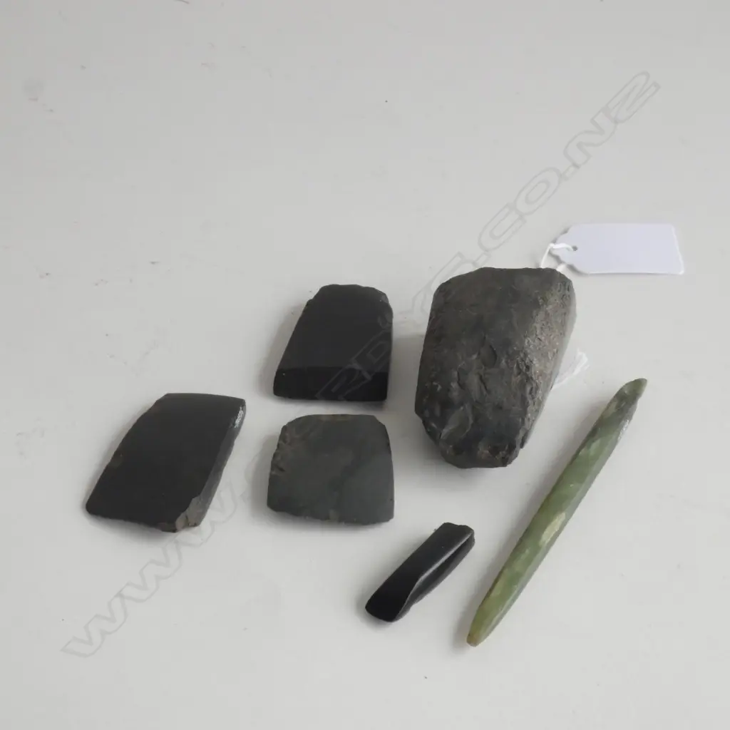 Y21423, 565, 574, 576, 575 & 580; 6 MAORI STONE ARTIFACTS Image 1++
