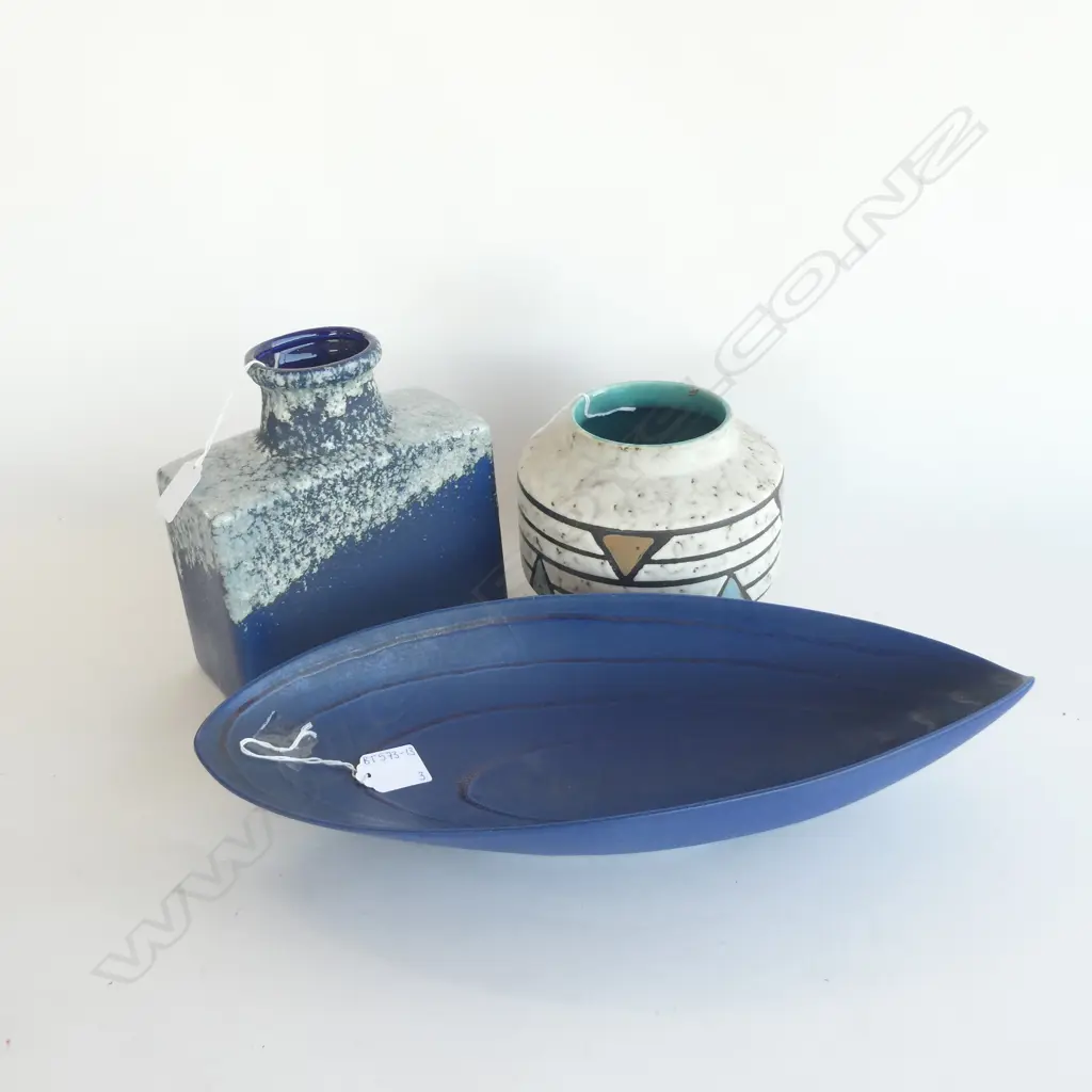 2 MID CENTURY WEST GERMAN VASES & LONG BLUE DISH (L400MM) Image 1++