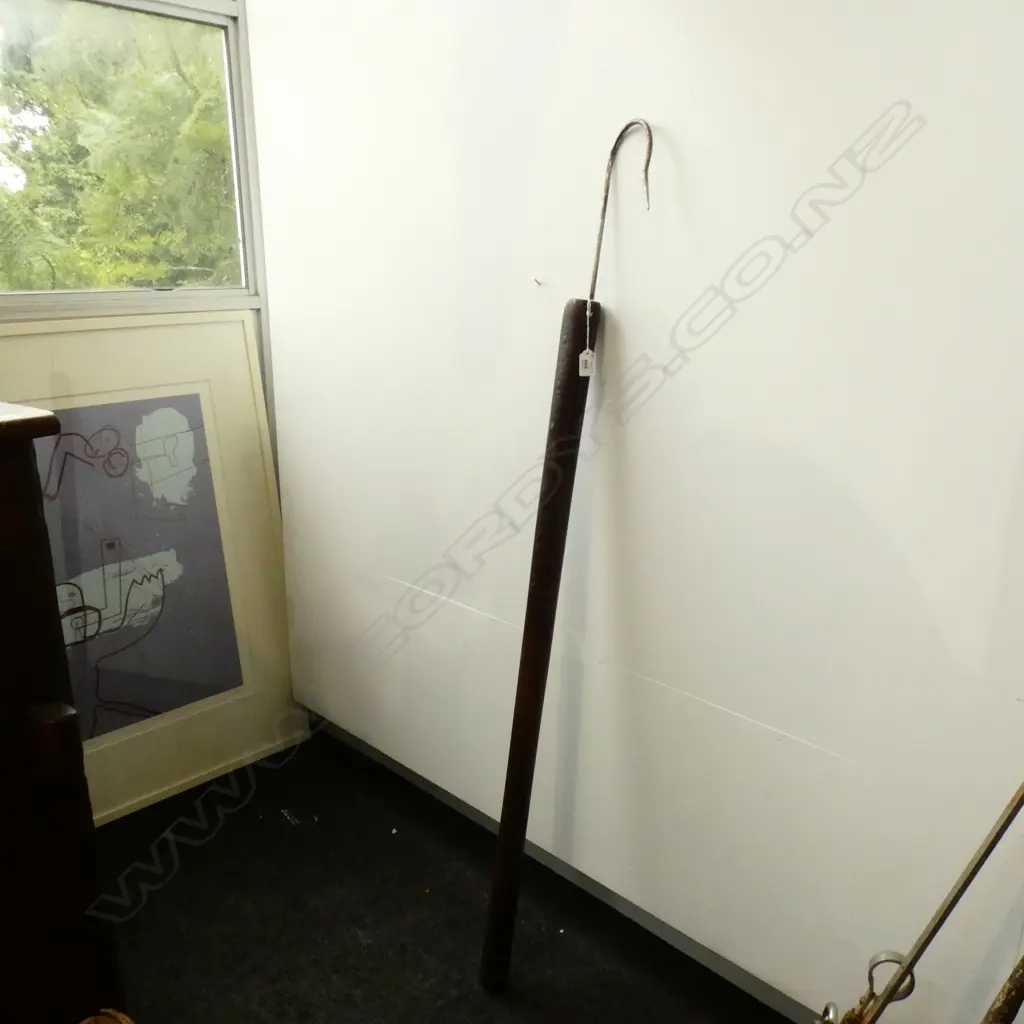 OLD WOODEN FISHING GAFF HOOK L.1250mm Image 1++