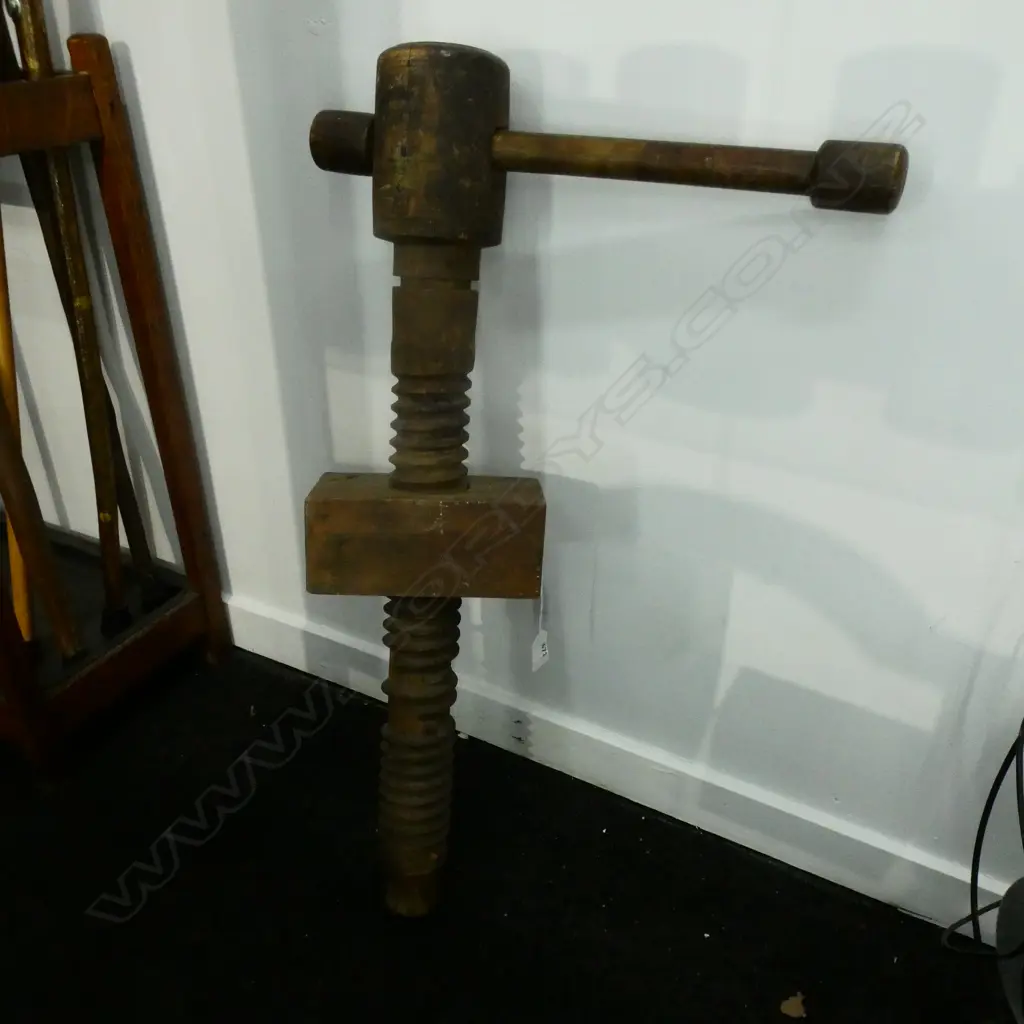 OLD WOODEN VICE L.680mm Image 1++