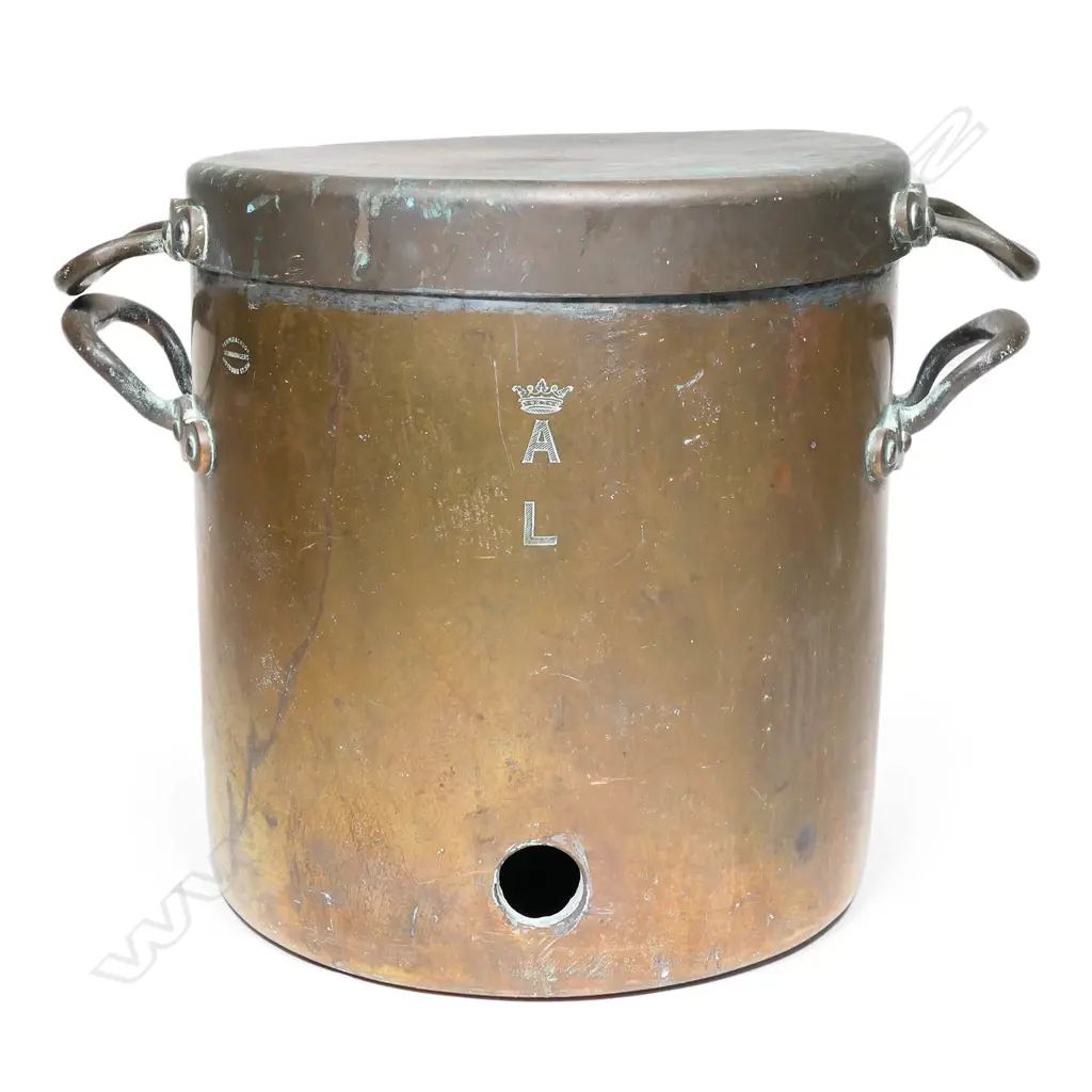 A large vintage copper stock pot Image 1++
