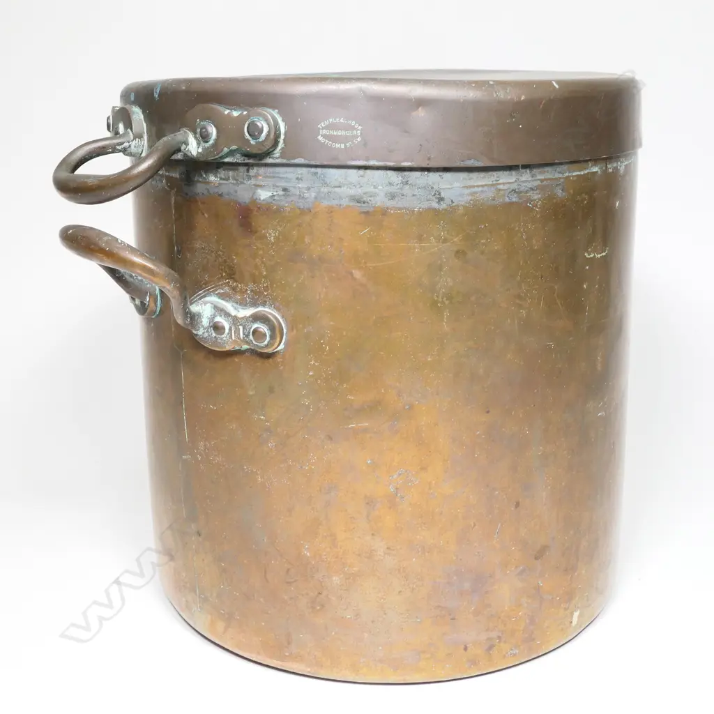 A large vintage copper stock pot Image 1++