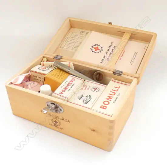 OLD SWEDISH WOODEN FIRST AID BOX WITH CONTENTS - ALL IN SWEDISH 