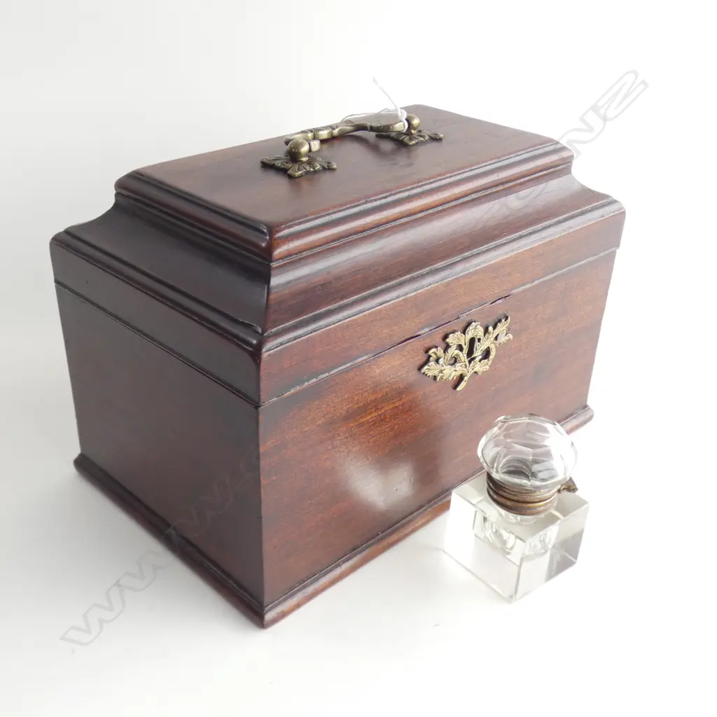 ANTIQUE MAHOGANY TEA CADDY W.260mm Image 1++