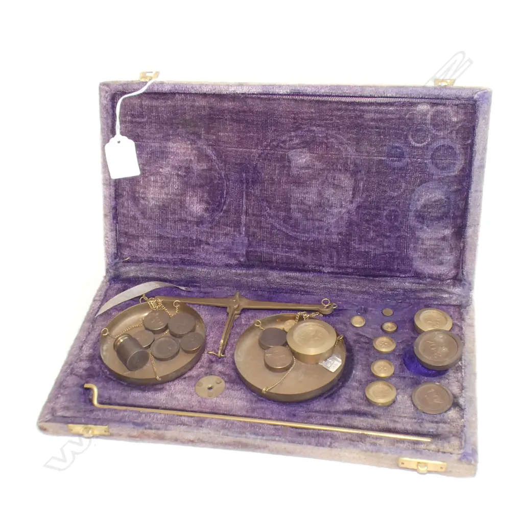 VINTAGE BRASS SCALE w. WEIGHTS IN PURPLE VELVET CASE Image 1++