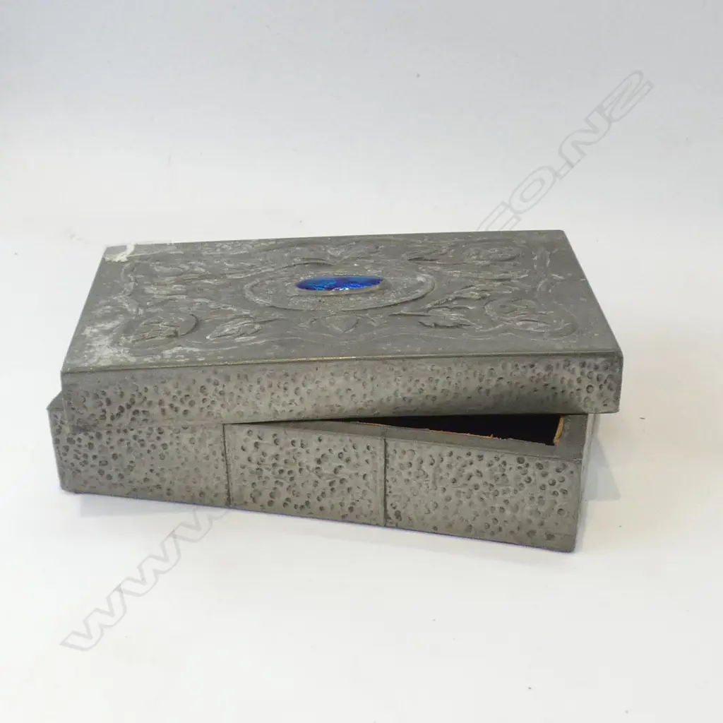 PEWTER JEWELLERY BOX W.210mm Image 1++