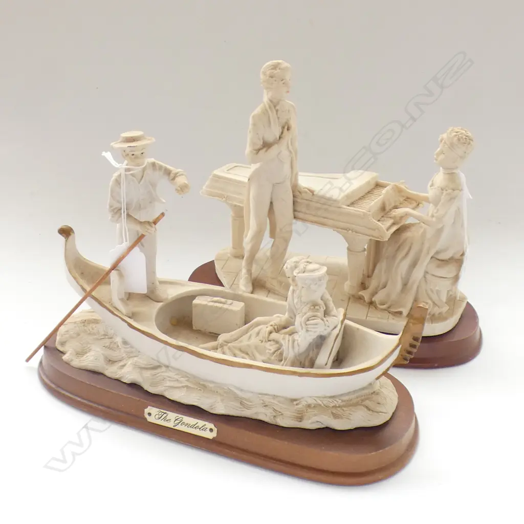 PR WHITE RESIN FIGURES; GONDALIER (L270MM) & LADY & MAN AT PIANO (L 230MM) Image 1++