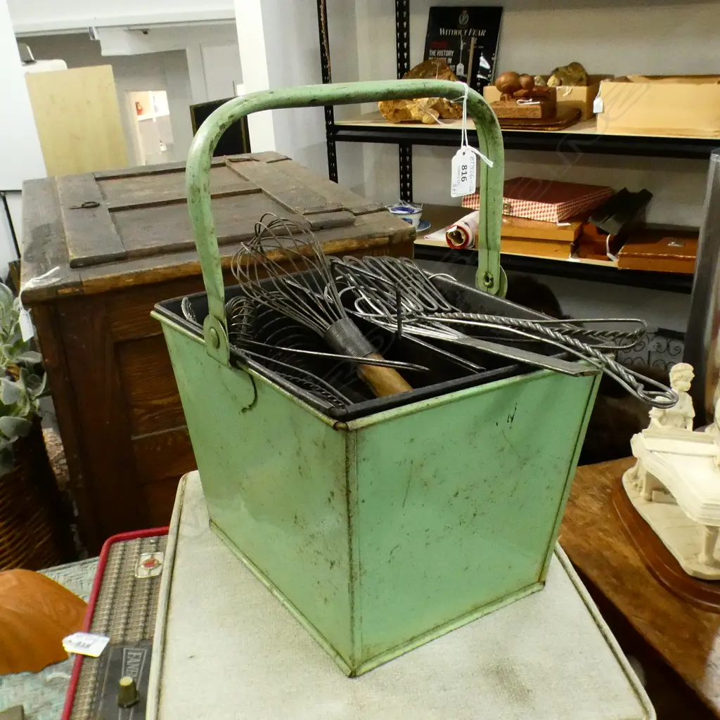 VINTAGE GREEN METAL MAIDS CLEANING BUCKET WITH TRAY + COLLECTION OF 8 OLD WIRE WHISKS  Image 1++