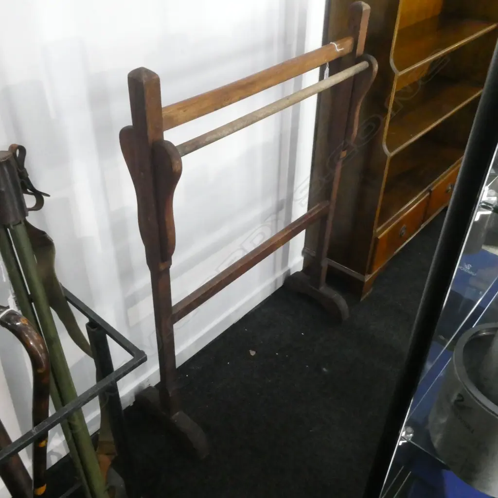 OLD WOODEN TOWEL RAIL   Image 1++