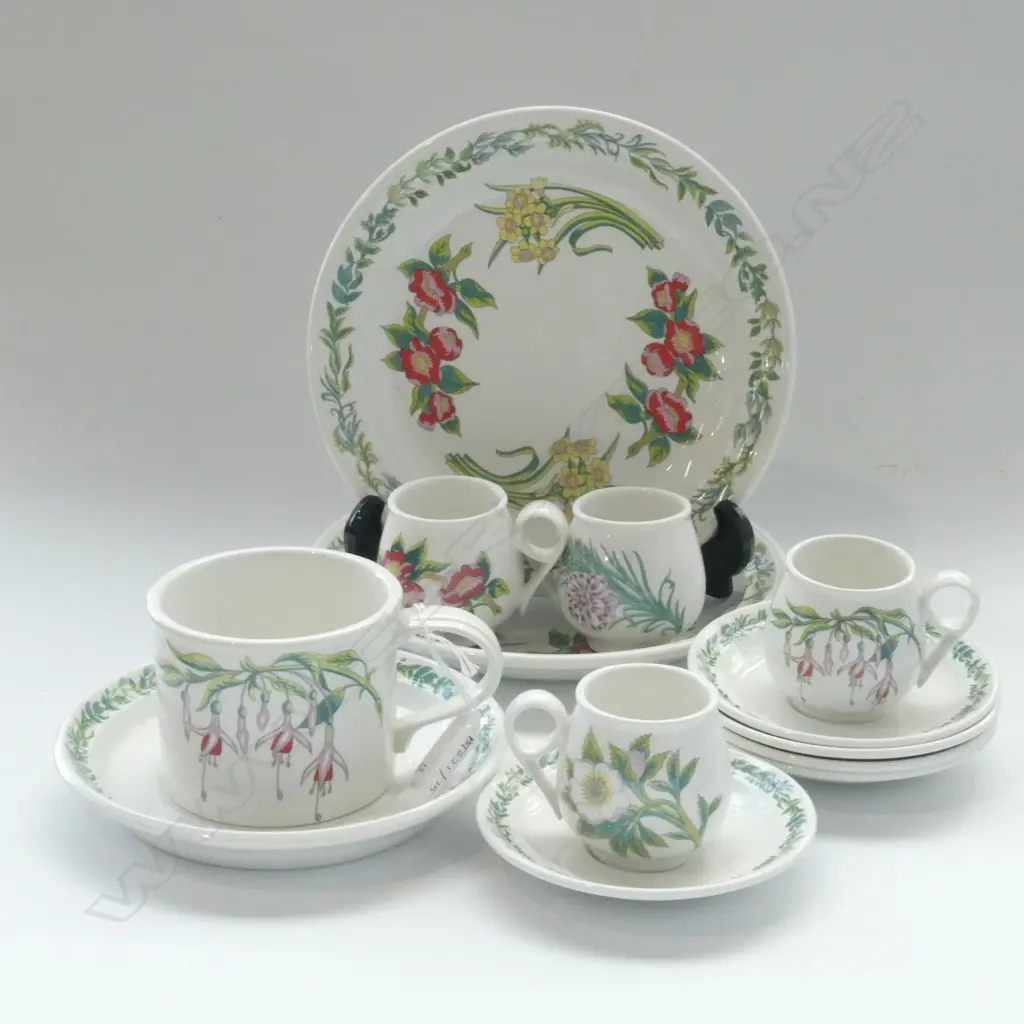 13 PCES ASST. PORTMEIRION; 4 CUPS & SAUCERS ETC Image 1++